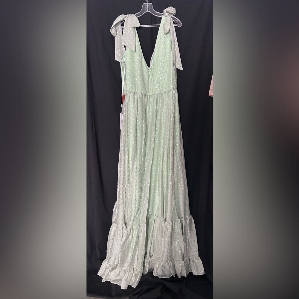 Mac Duggal 68120 NWT Surplice Bodice Formal Dress - Picture 4 of 5
